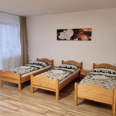 Ubytovanie Funstar Topoľčany Exteriér fotografie