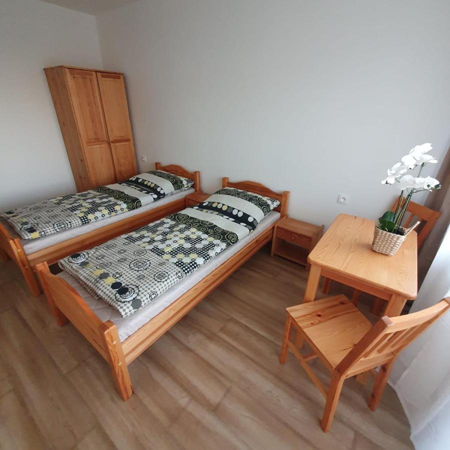 Ubytovanie Funstar Topoľčany Exteriér fotografie