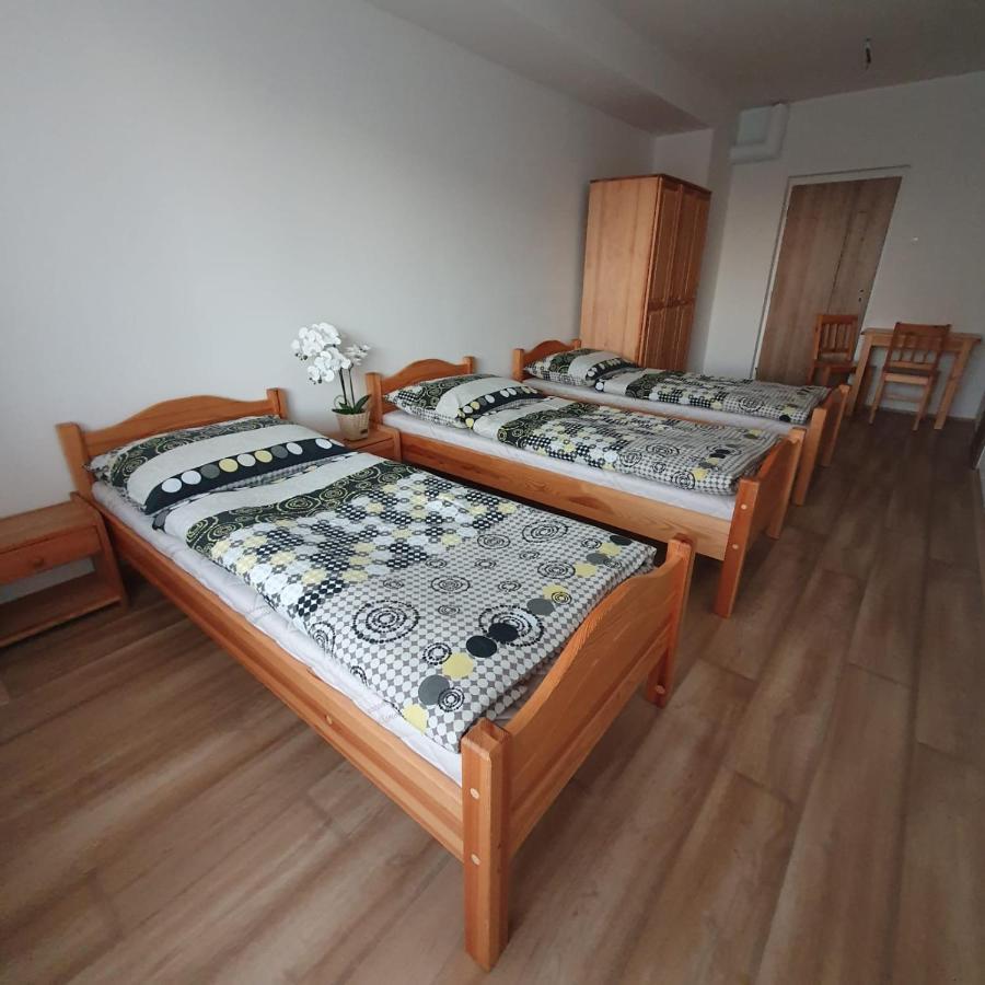 Ubytovanie Funstar Topoľčany Exteriér fotografie